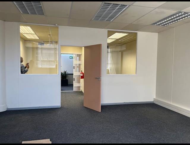 BUSINESS PROPERTY TO RENT IN OBSERVATORY